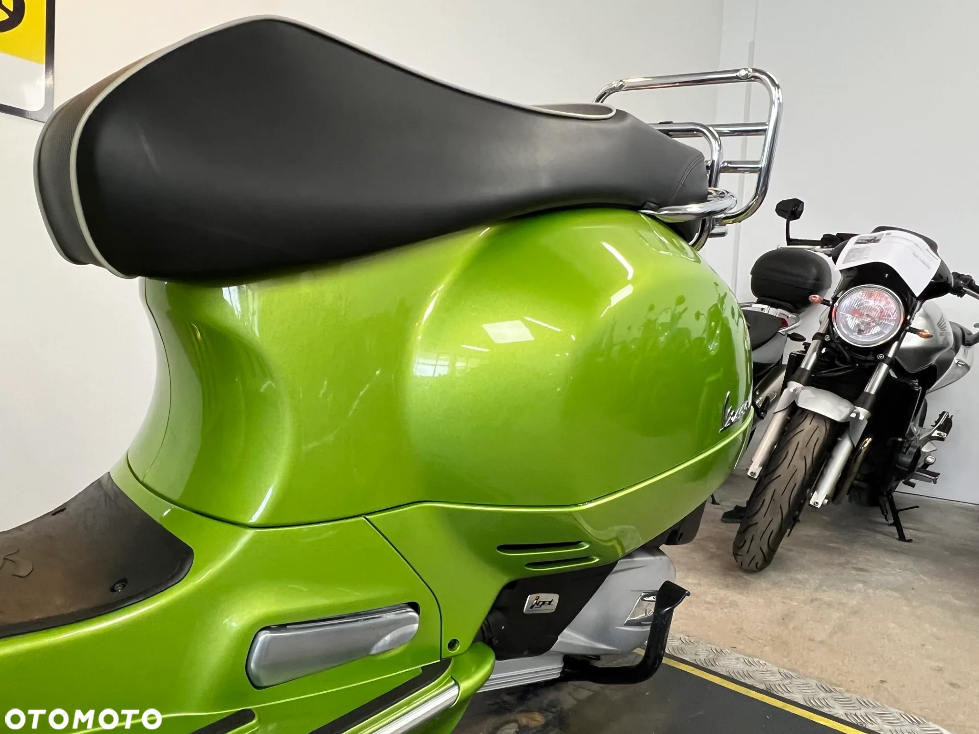 Vespa GTS - 22