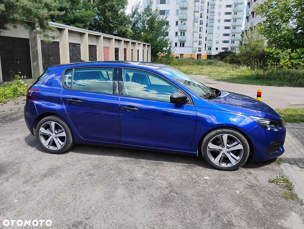 Peugeot 308 - 8