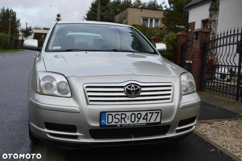 Toyota Avensis 1.6 VVT-i Luna - 3