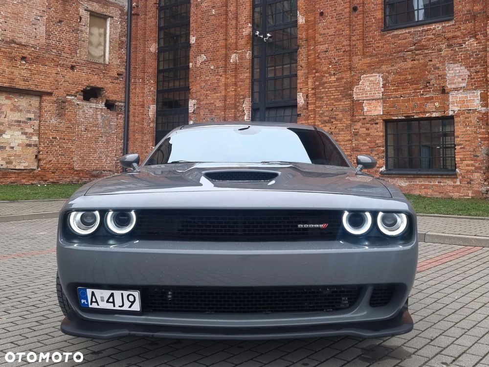 Dodge Challenger - 5