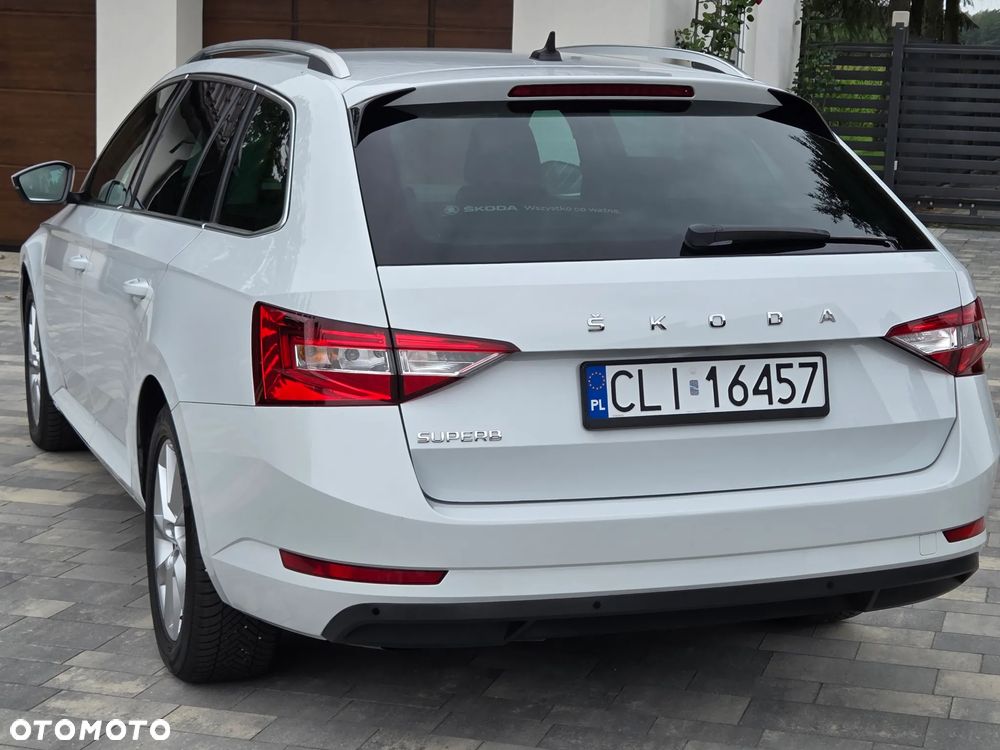 Skoda Superb 2.0 TDI SCR Style DSG - 30