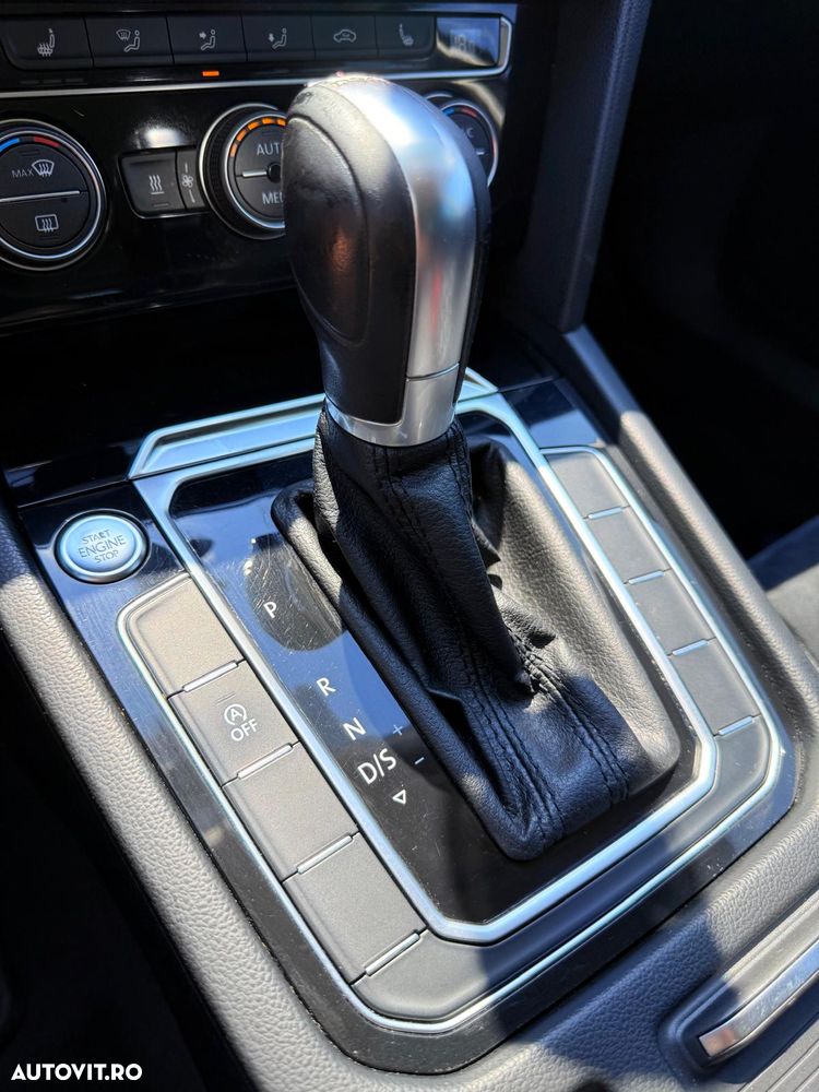 Volkswagen Passat 2.0 TDI DSG Highline - 28