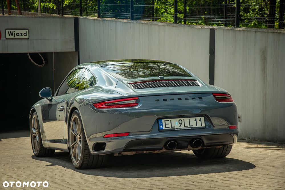 Porsche 911 Carrera S PDK - 11