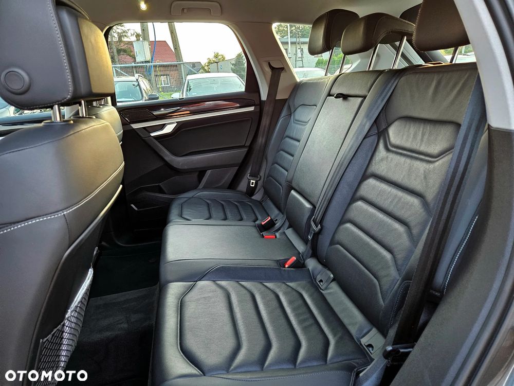 Volkswagen Touareg 3.0 V6 TDI SCR 4Mot - 8