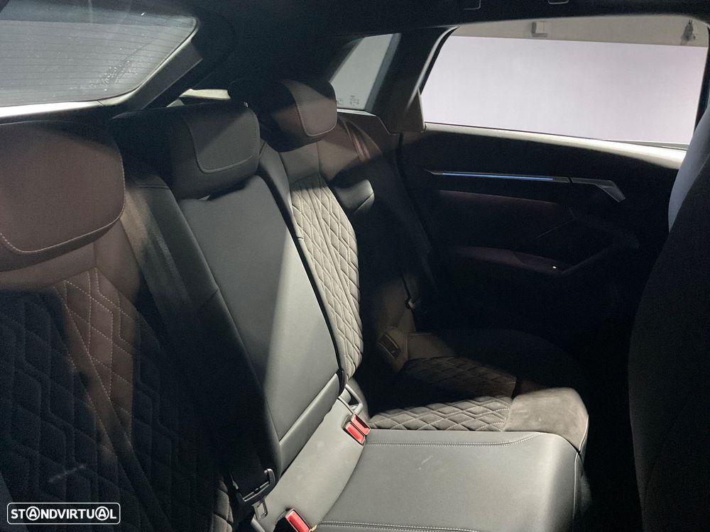 Audi S3 S tronic - 27