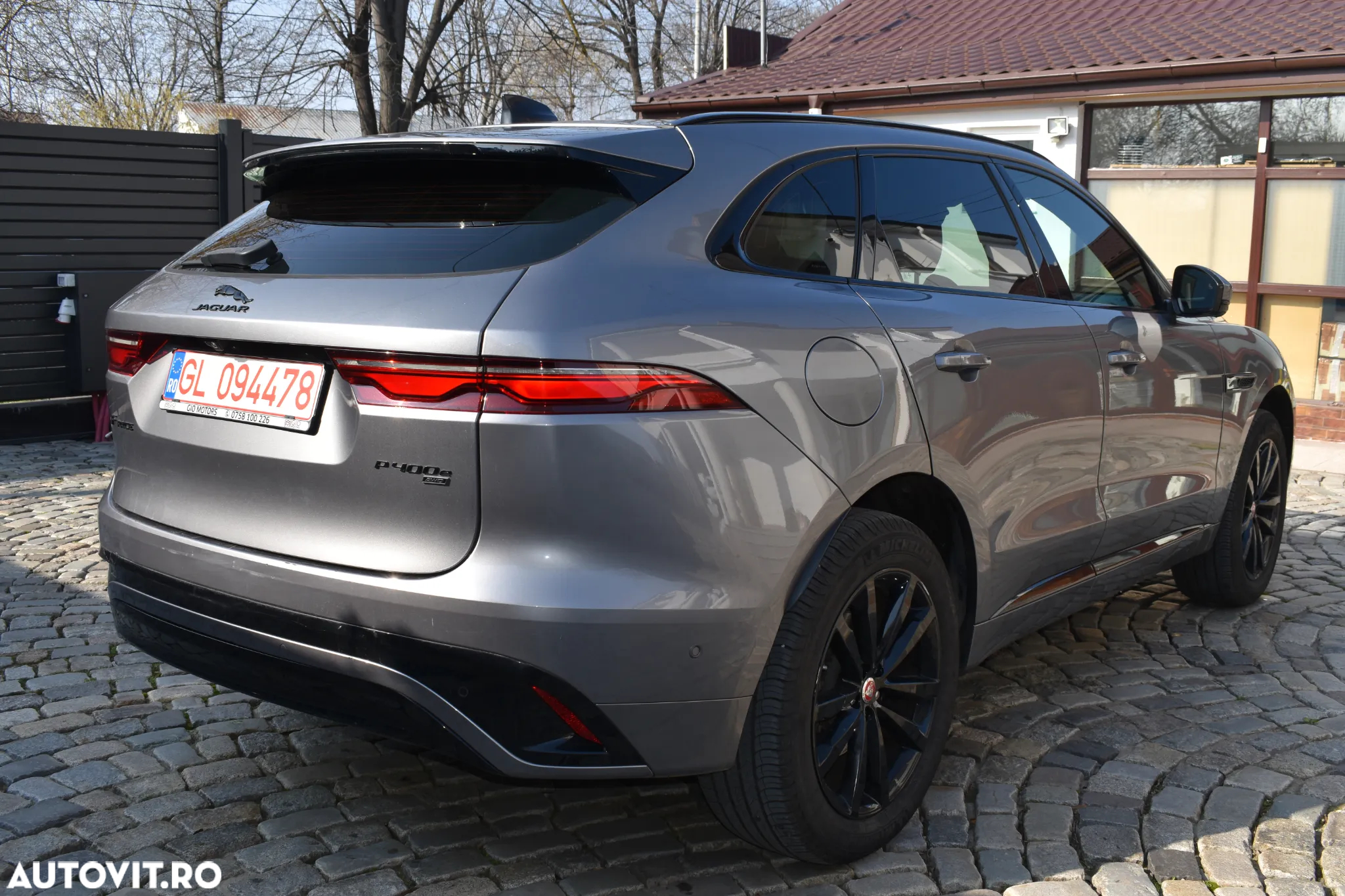 Jaguar F-Pace P400e AWD R-Dynamic SE - 5