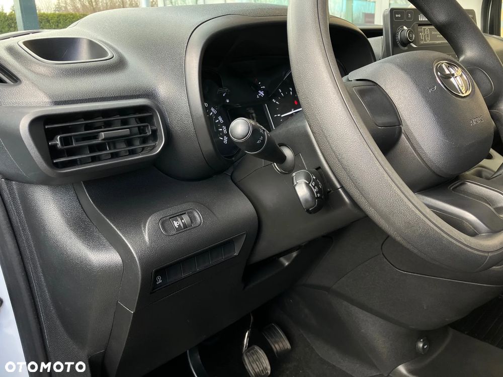 Toyota PROACE CITY - 33