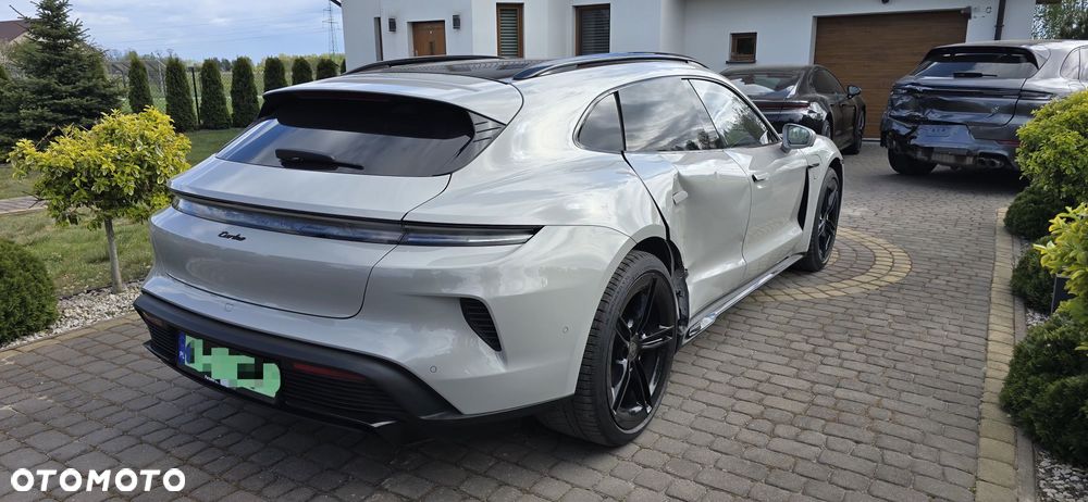 Porsche Taycan - 4