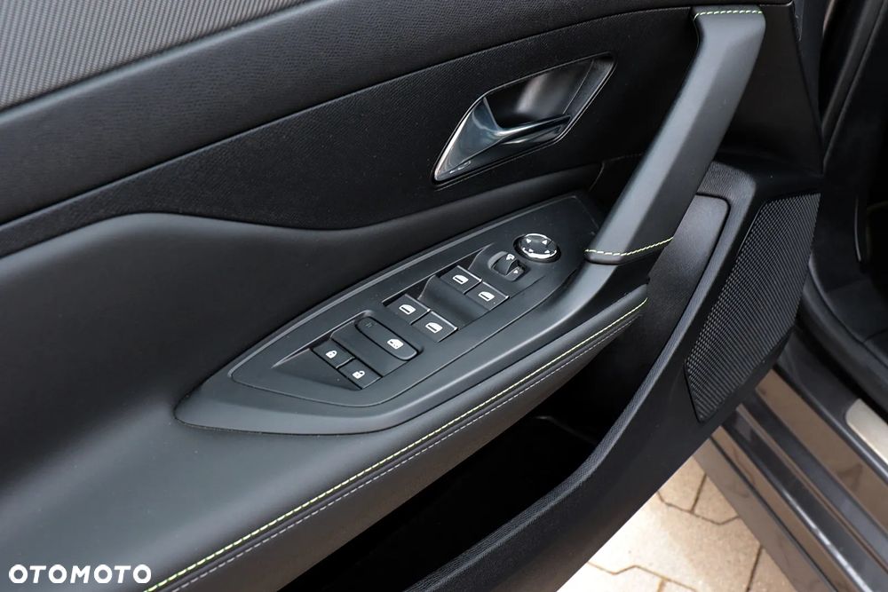 Peugeot 308 BlueHDi 130 EAT8 GT - 39