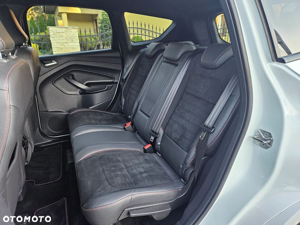 Ford Kuga - 34