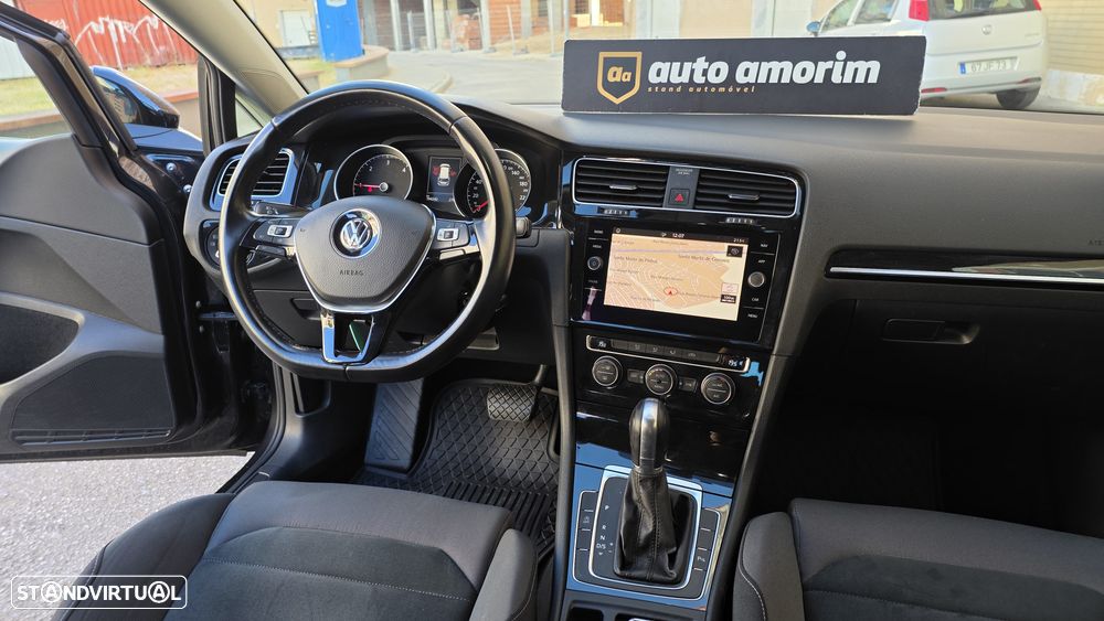 VW Golf Variant 1.6 TDi Highline DSG - 26