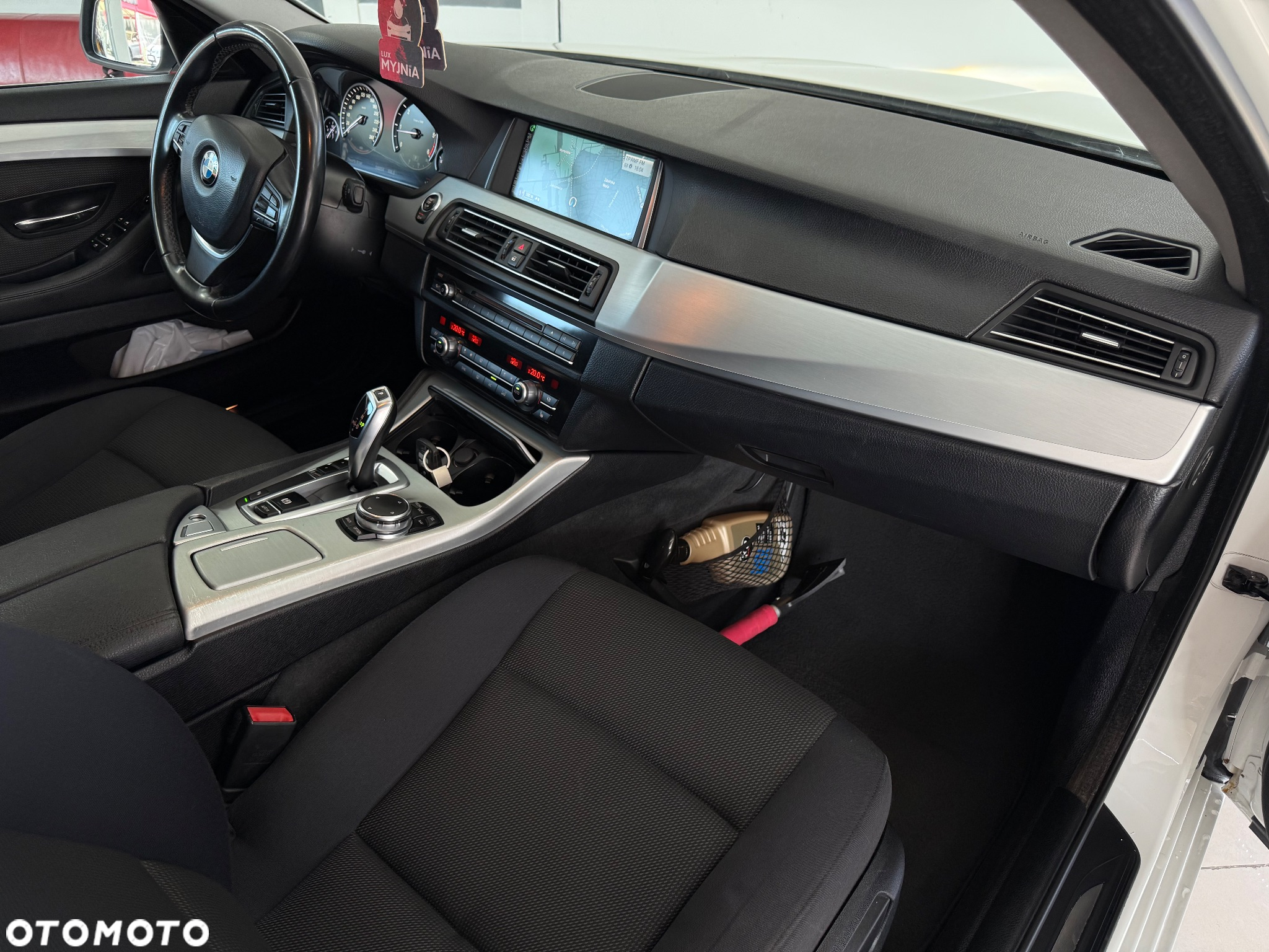 BMW Seria 5 520d - 34
