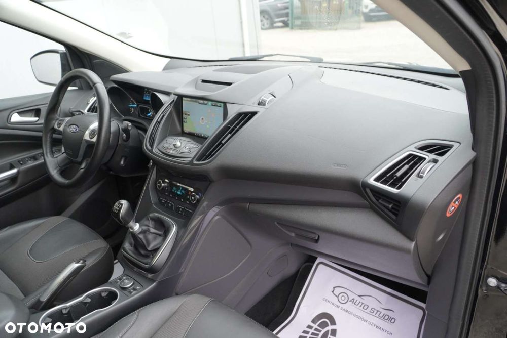 Ford Kuga 2.0 TDCi 2x4 Titanium - 11