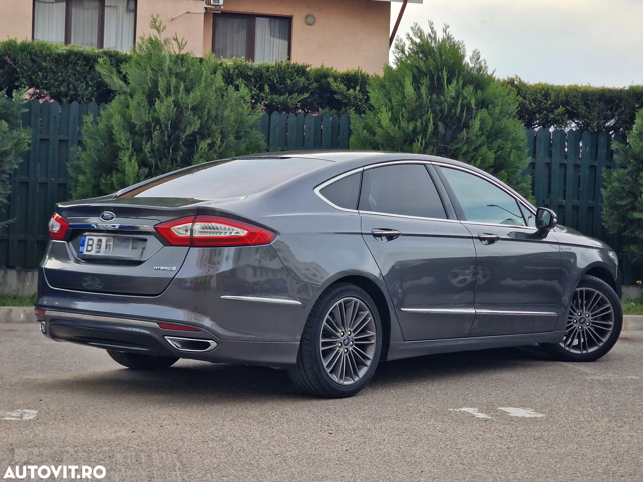 Ford Mondeo Vignale 2.0 Hybrid - 4