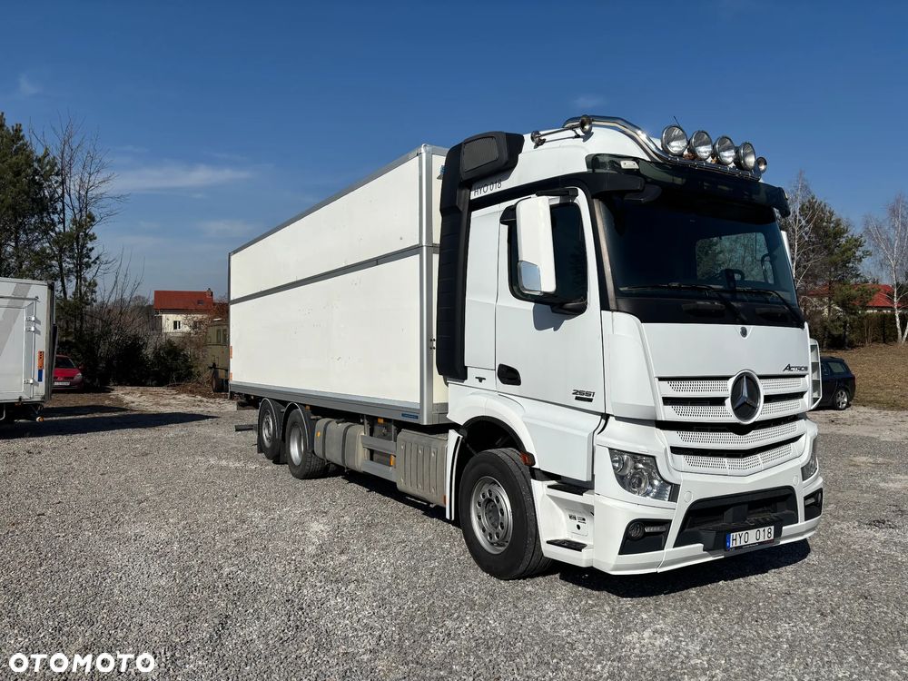 Mercedes-Benz actros - 2