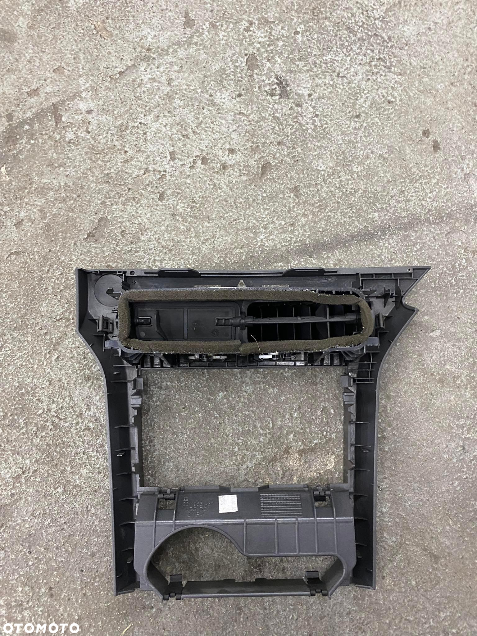 OPEL ASTRA H PANEL ŚRODKOWY 331985437 - 2