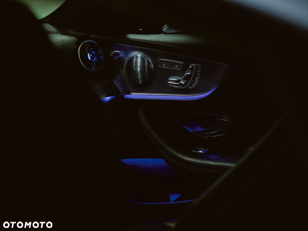 Mercedes-Benz Klasa E - 25