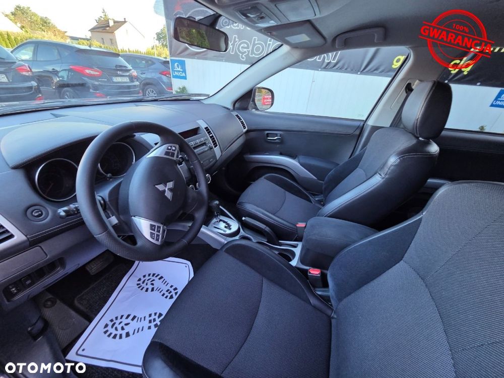 Mitsubishi Outlander - 25