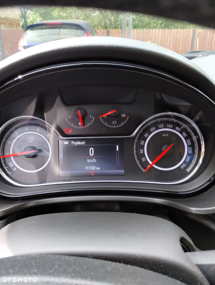 Opel Insignia - 11