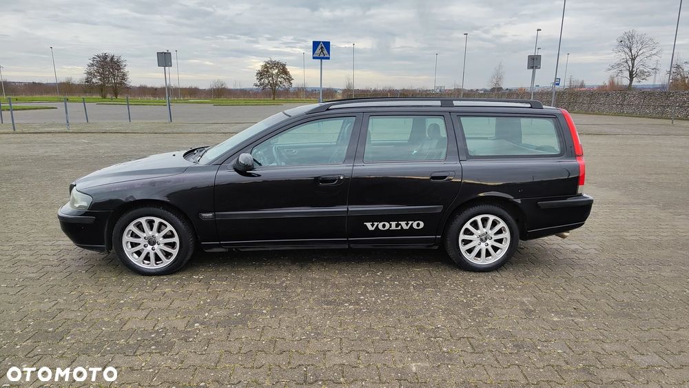 Volvo V70 2.4 Momentum - 4