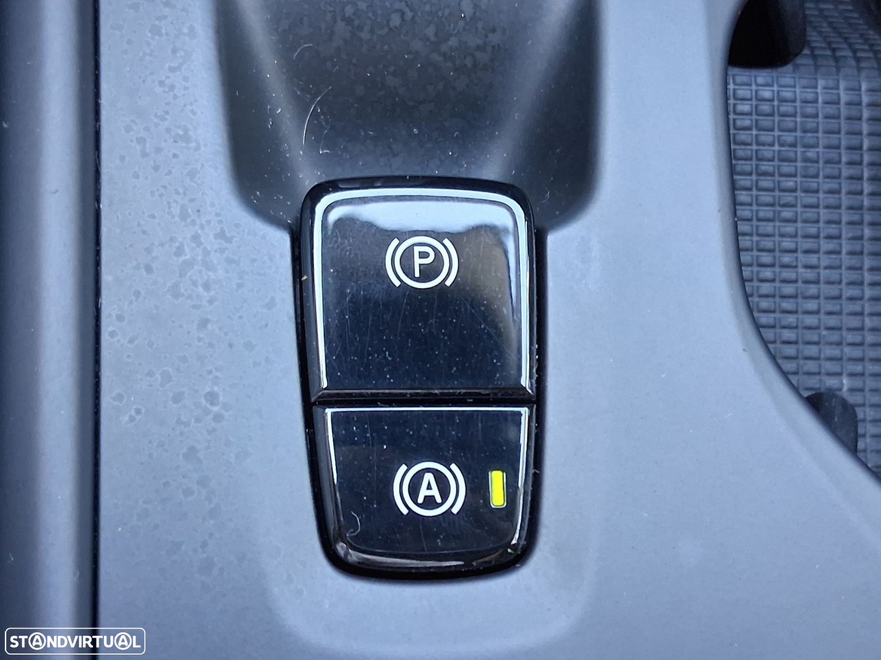 Volvo XC 40 1.5 T5 PHEV Momentum Plus - 50
