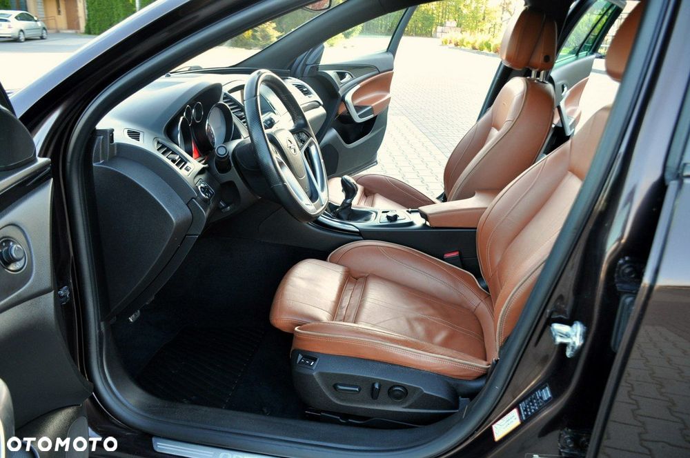 Opel Insignia - 22