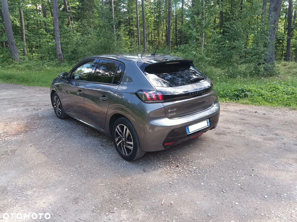 Peugeot 208 - 4