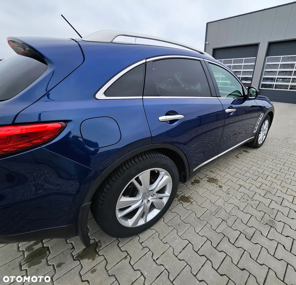 Infiniti QX70 3.7 AWD GT - 13
