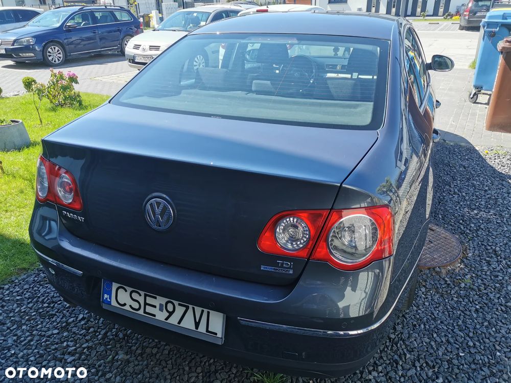 Volkswagen Passat 1.6 TDI BlueMotion Technology Comfortline - 3