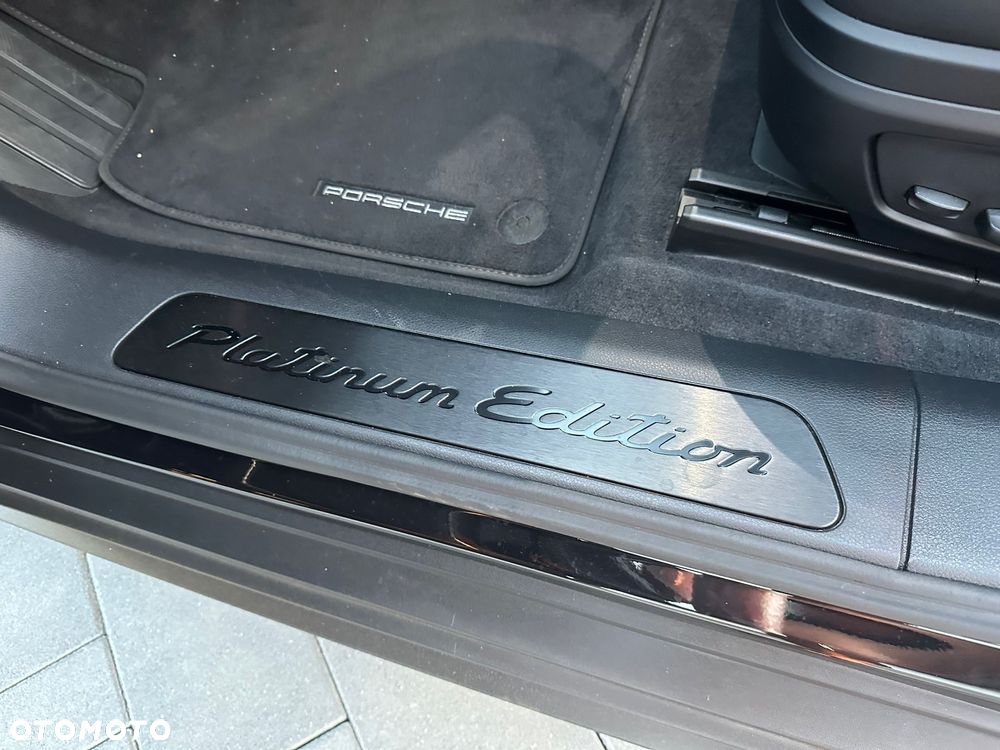 Porsche Panamera 4 E-Hybrid Platinum Edition - 11