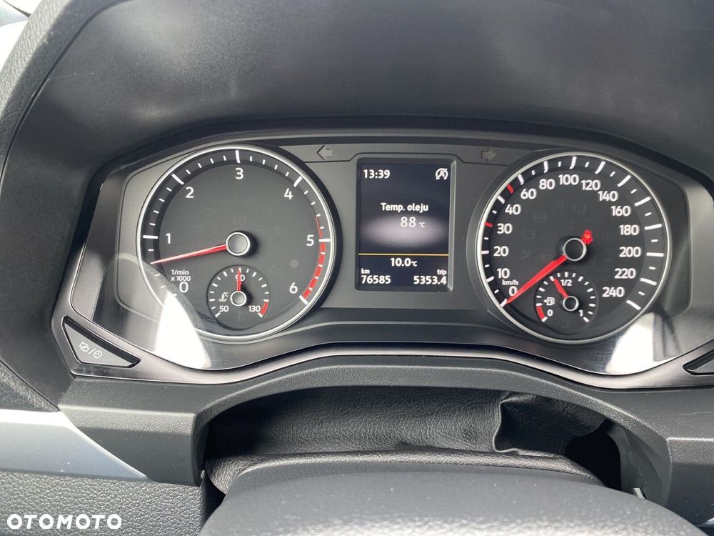 Volkswagen Amarok - 20