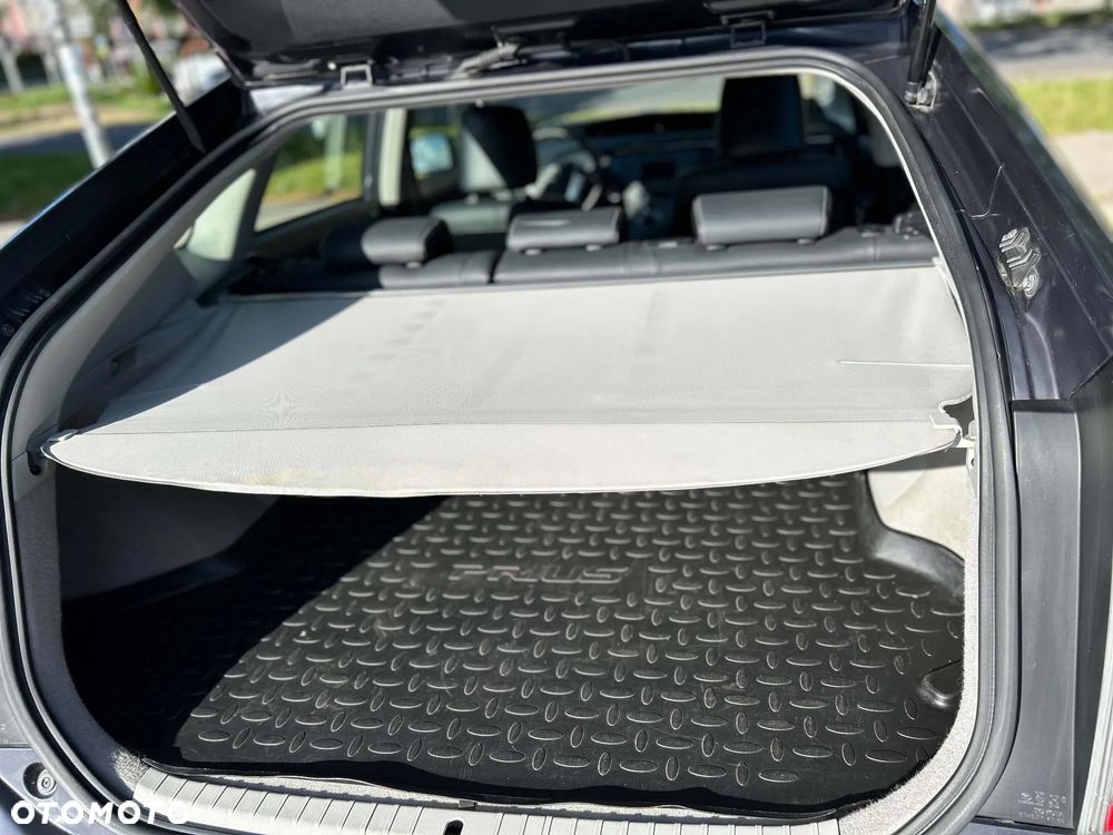 Toyota Prius - 13