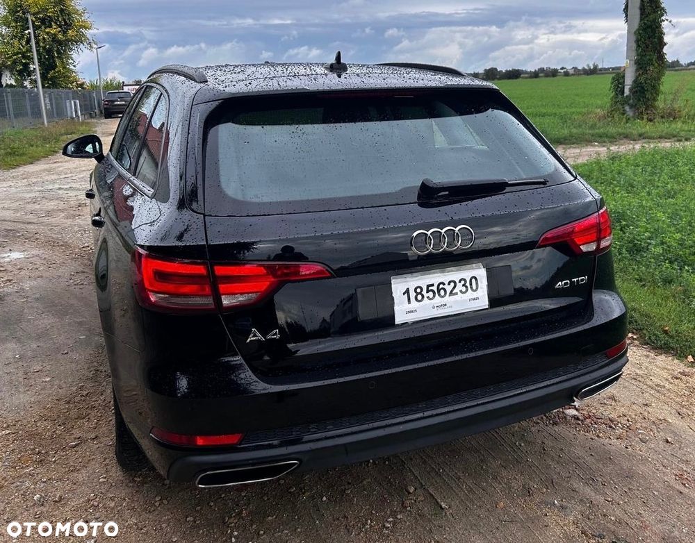 Audi A4 Avant 40 TDI S tronic - 32