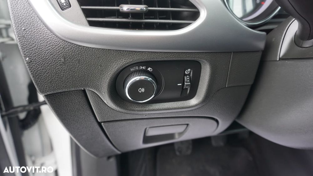 Opel Astra 1.6 D Start/Stop Selection - 18