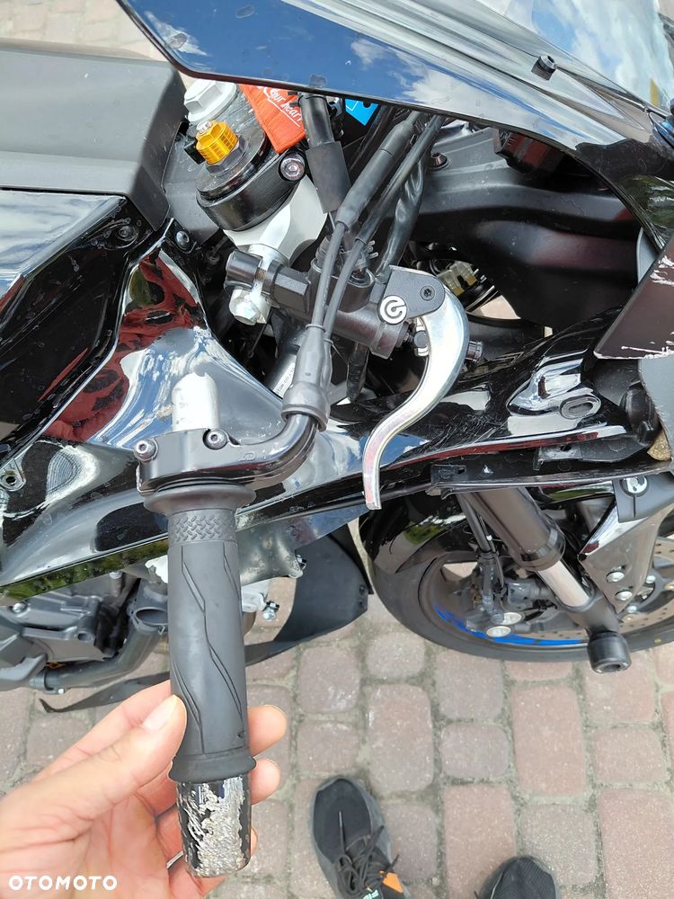 Yamaha R7 - 12