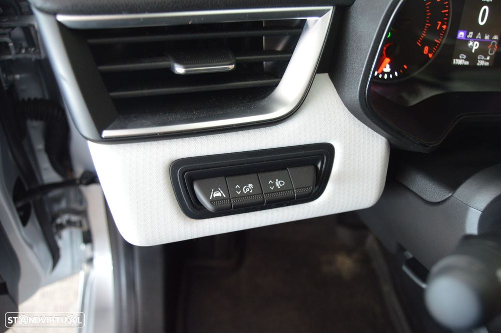 Renault Clio TCe 90 X-tronic INTENS - 28