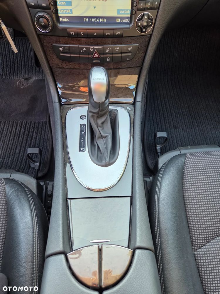 Mercedes-Benz Klasa E - 18