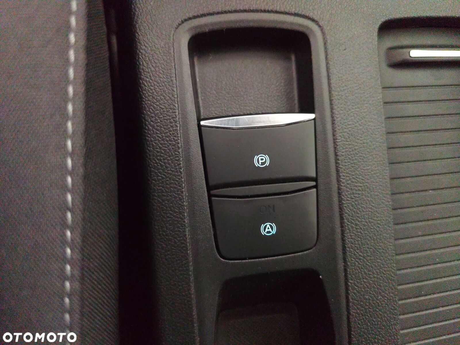 Ford Focus - 24