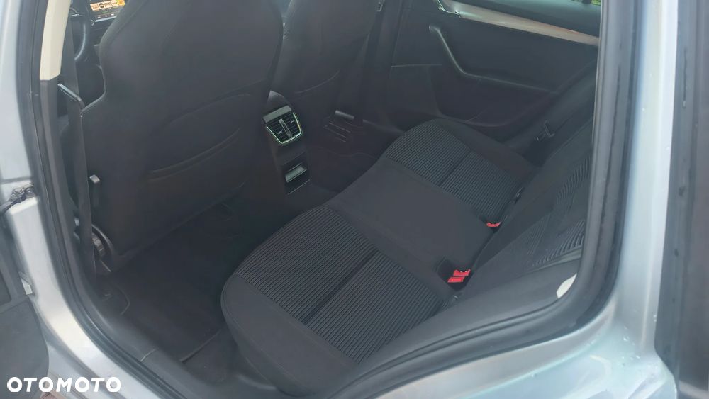 Skoda Octavia 2.0 TDI Ambition DSG - 9