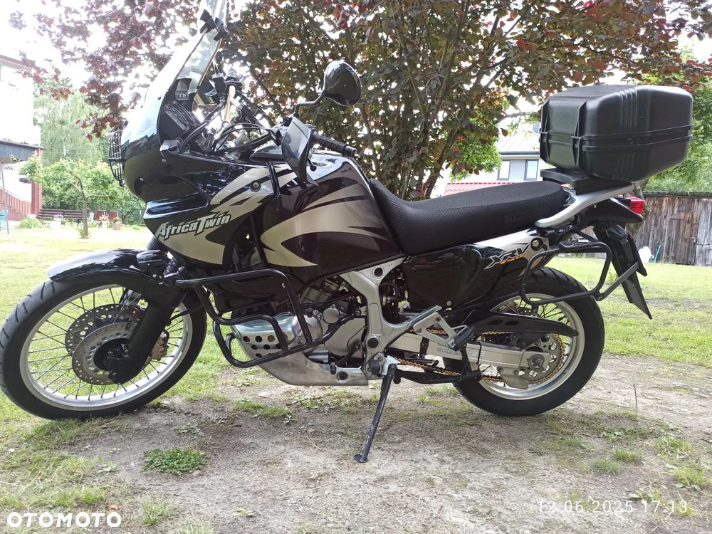 Honda XRV - 6
