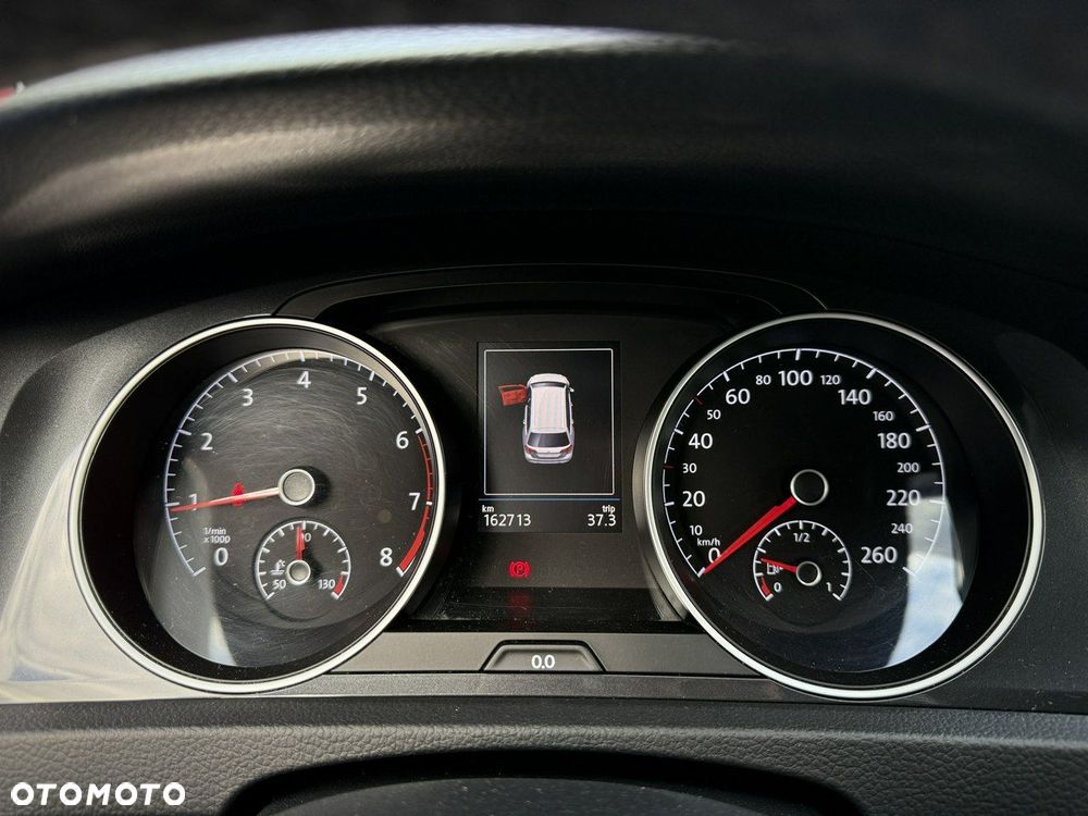Volkswagen Golf - 32