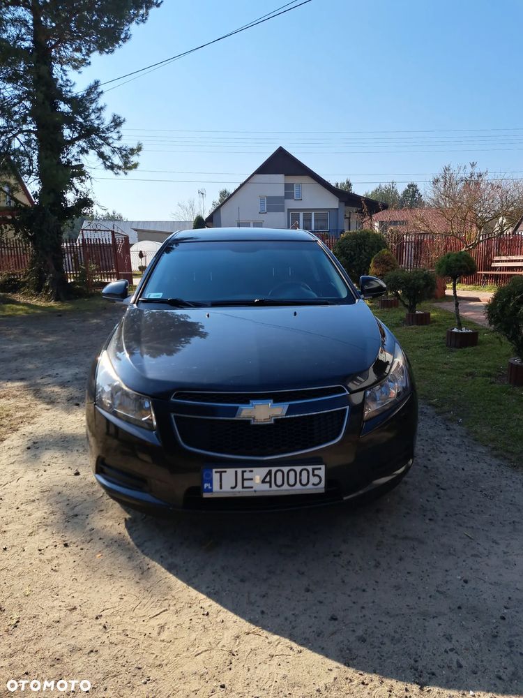 Chevrolet Cruze 1.6 LS - 2