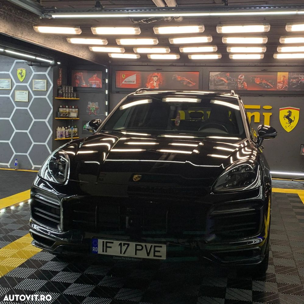 Porsche Cayenne S - 1