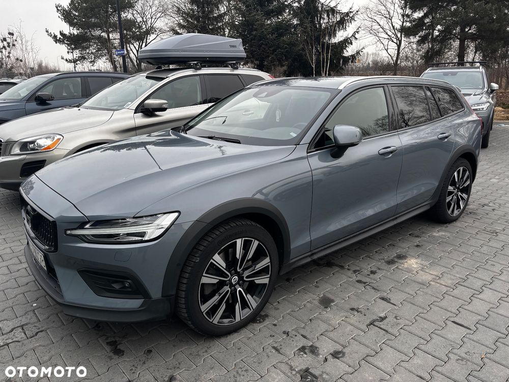 Volvo V60 Cross Country T5 AWD - 1