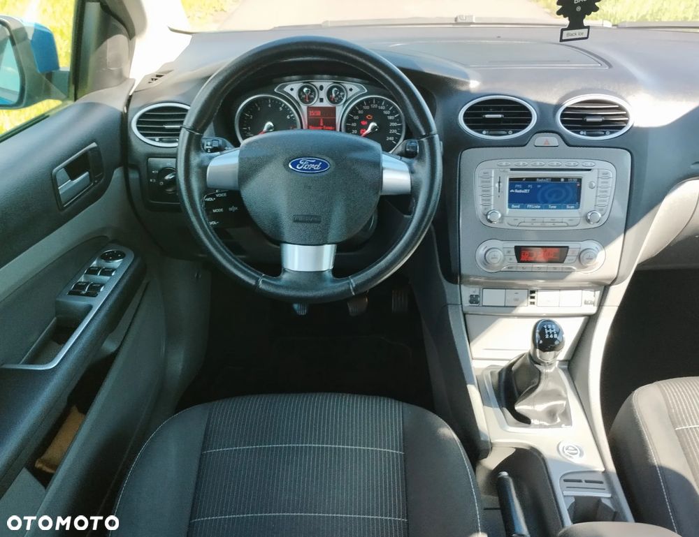 Ford Focus 1.6 16V Style+ - 15