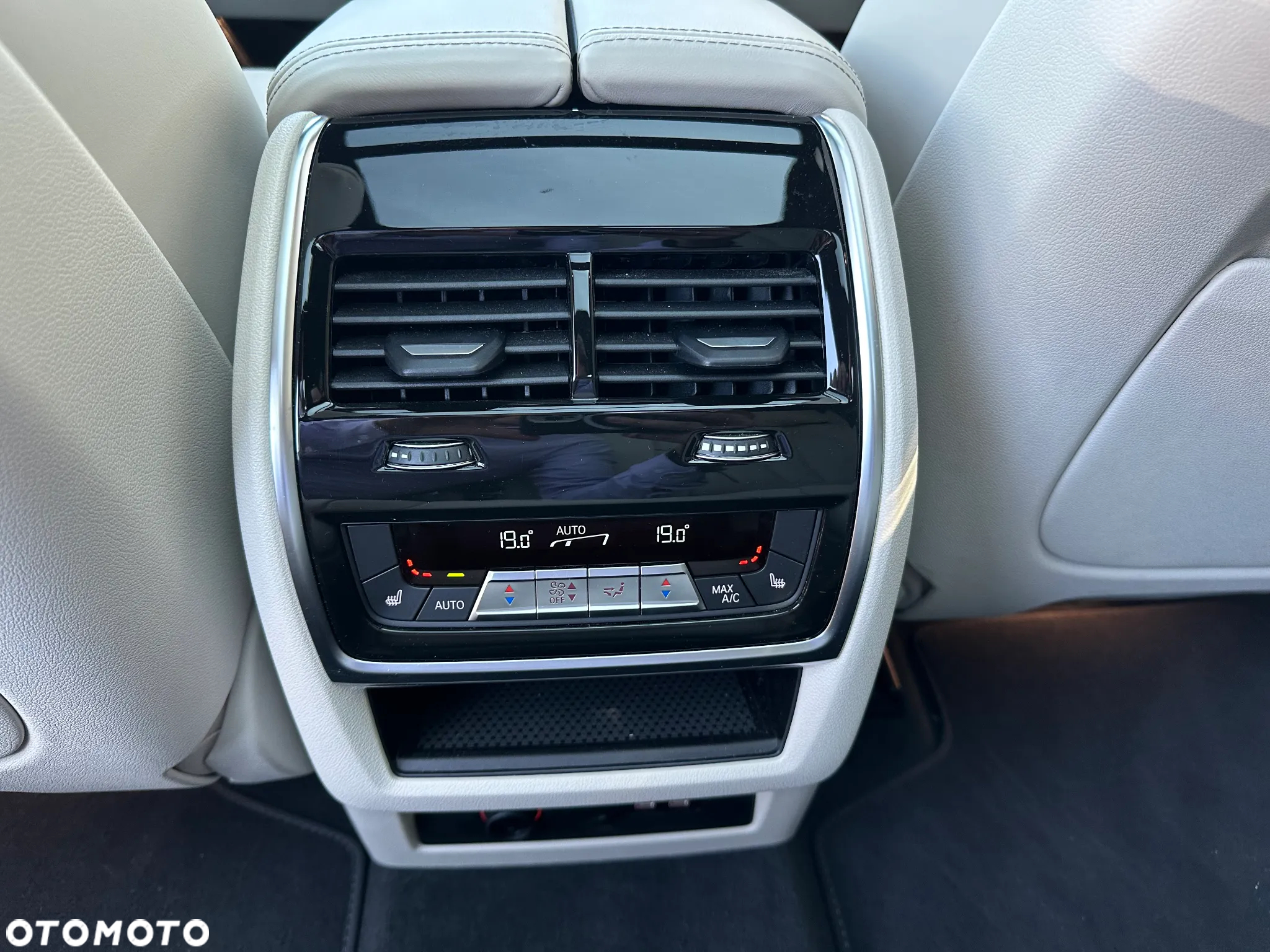 BMW X7 - 23