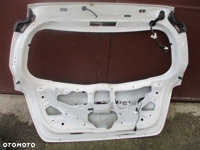 Klapa tylna biała 040 Yaris III 2012r-2016r - 2