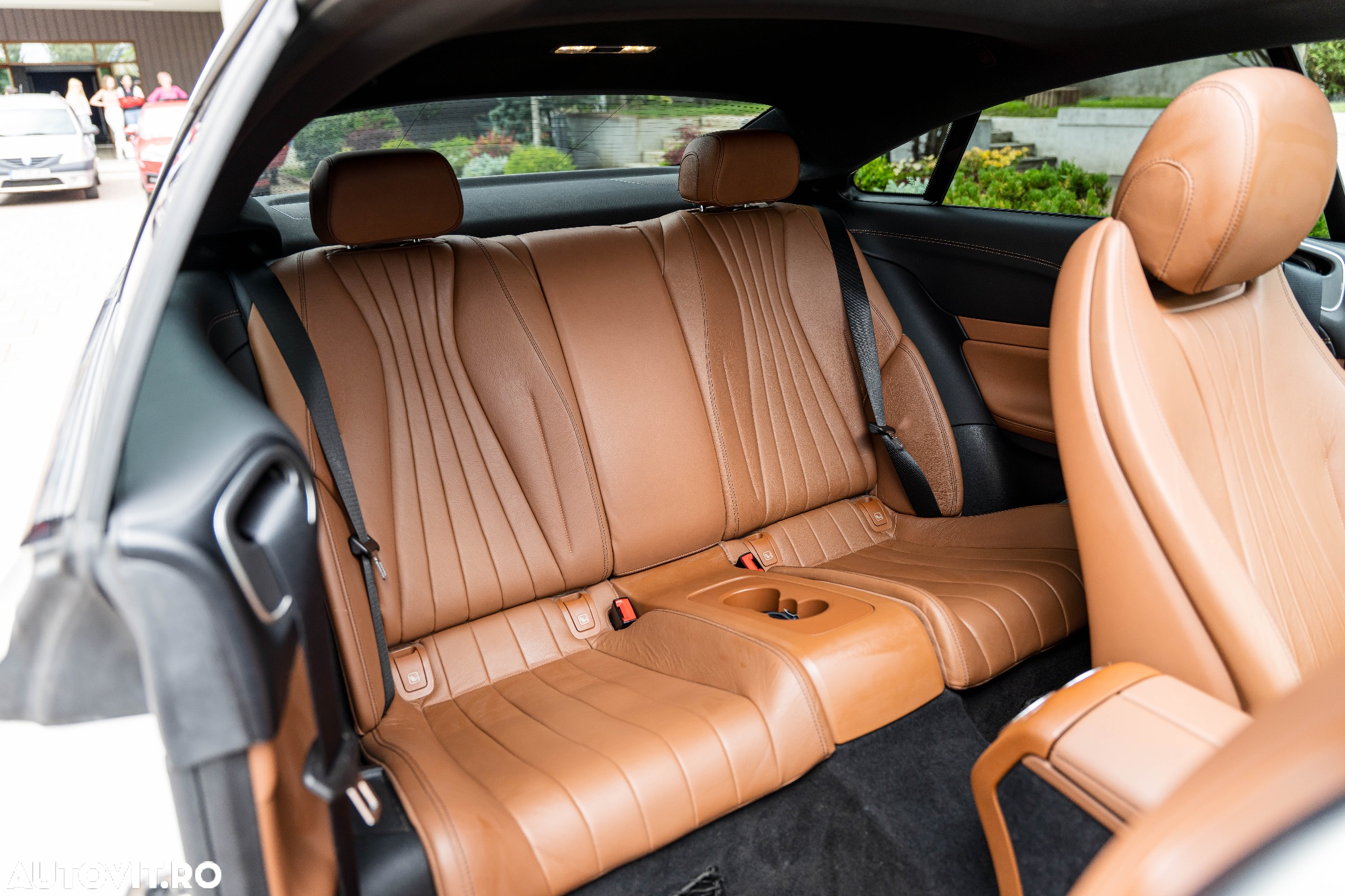 Mercedes-Benz E 300 Coupe 9G-TRONIC AMG Line - 31
