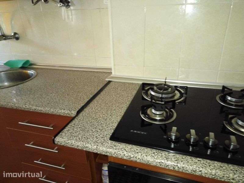 Vende-se T2,Mercês/Sintra,2 minutos da Estação da CP - Grande imagem: 5/12