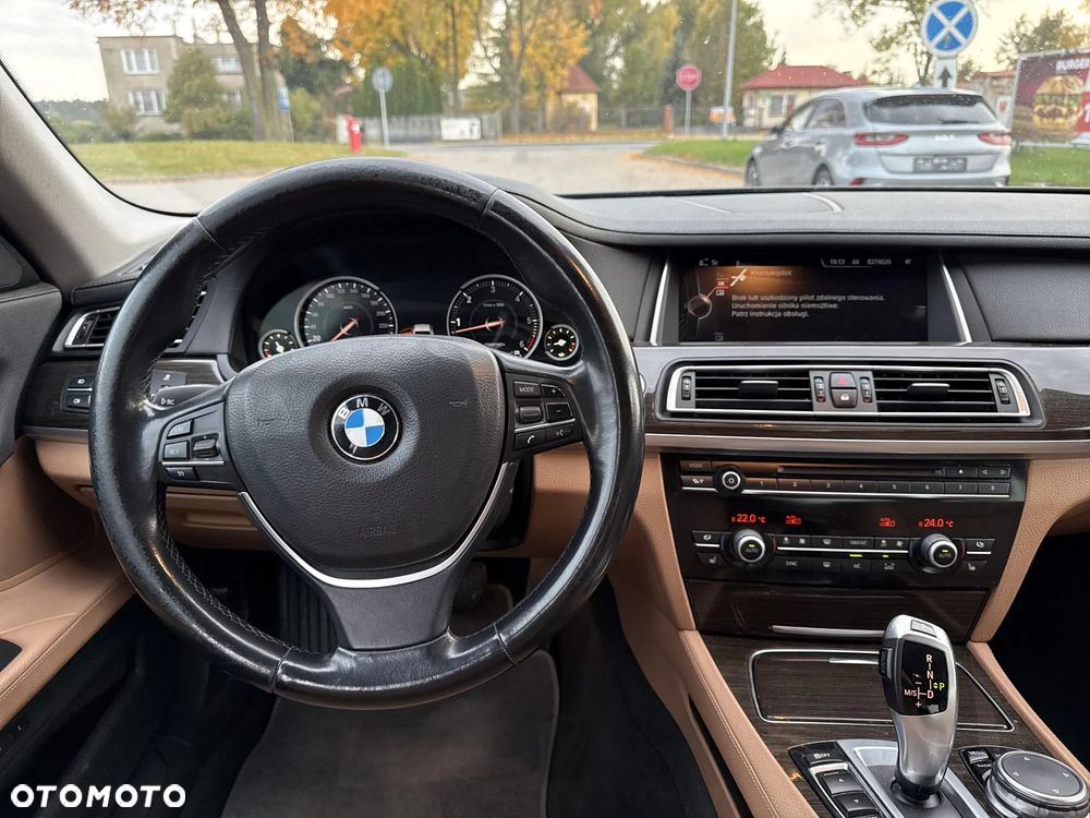 BMW Seria 7 730d xDrive - 13